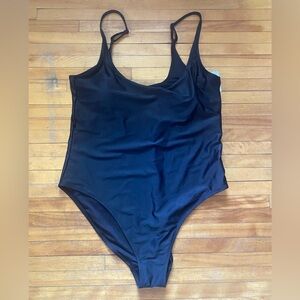 NWT Sz 2x Old Navy Basic Black 1 Piece Swimsuit